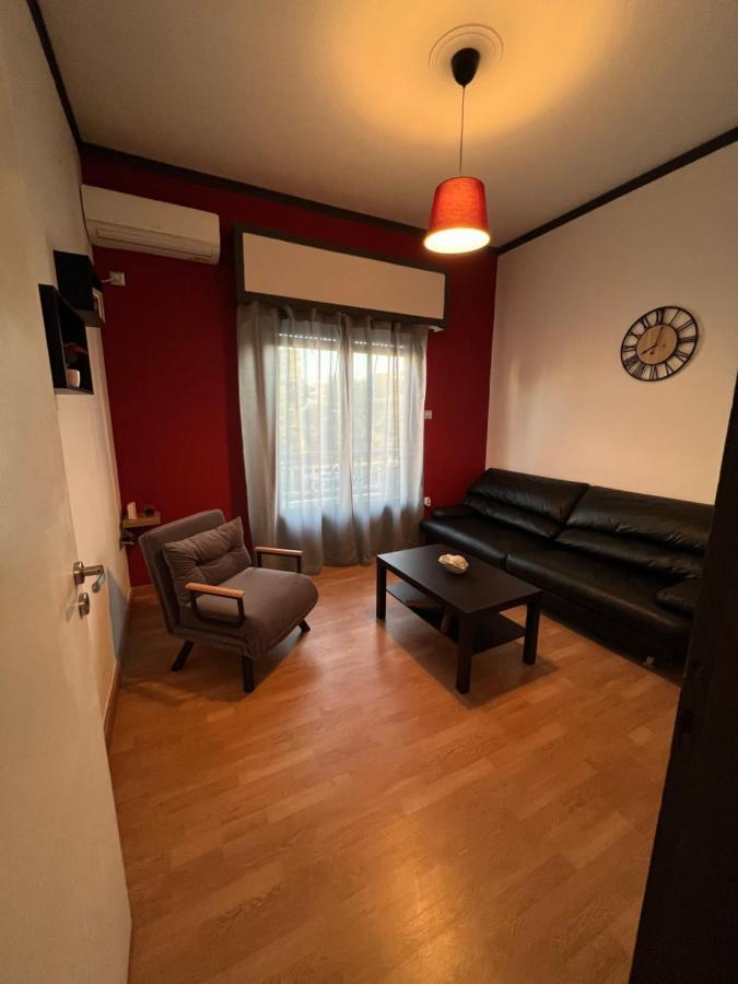 Above Apartments Near The Airport Artemida  Exterior foto