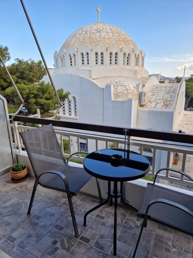 Above Apartments Near The Airport Artemida  Exterior foto